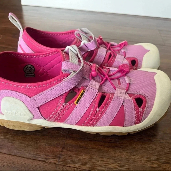 Keen Knotch Creek quick dry Sandal shoe-Size 6 NWOT Barbie Pink - Picture 3 of 9